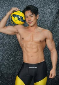 Benz-Surawee-026-Stunning