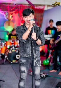 Jakkrit-KoIun-014-Adorable