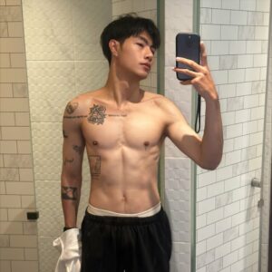 Followozzo-022-Attractive