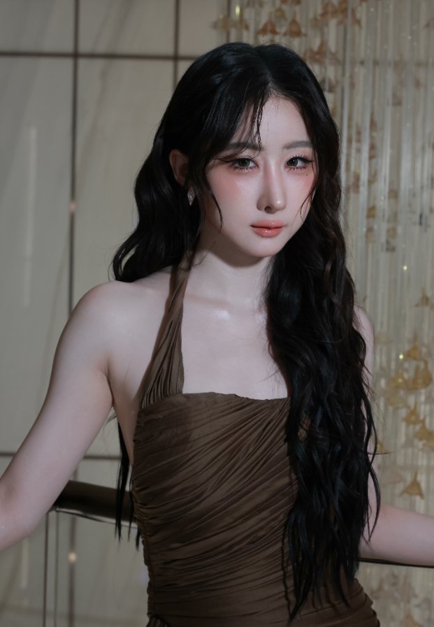 อาภัสรา เลิศประเสริฐ
