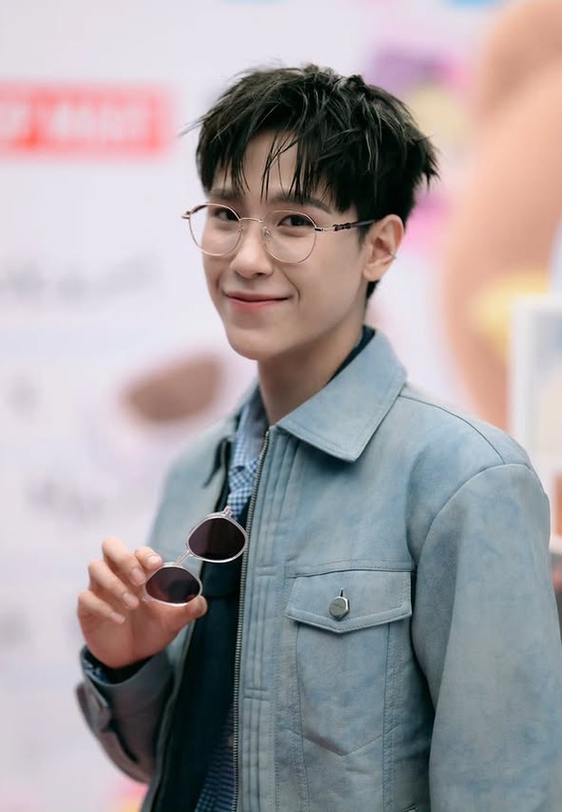 จูเนียร์ ปณชัย ภาพอีเวนต์ลุคยิ้มง่าย