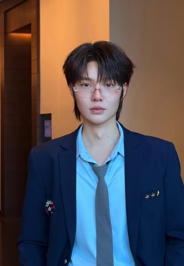 น้ำปิง นภัสกร ลุคสูทน้ำเงินจาก Instagram