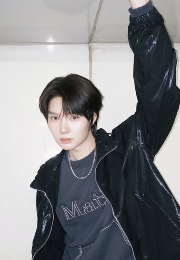 นักแสดงหนุ่มรายนี้ ลุคแจ็กเก็ตดำเท่