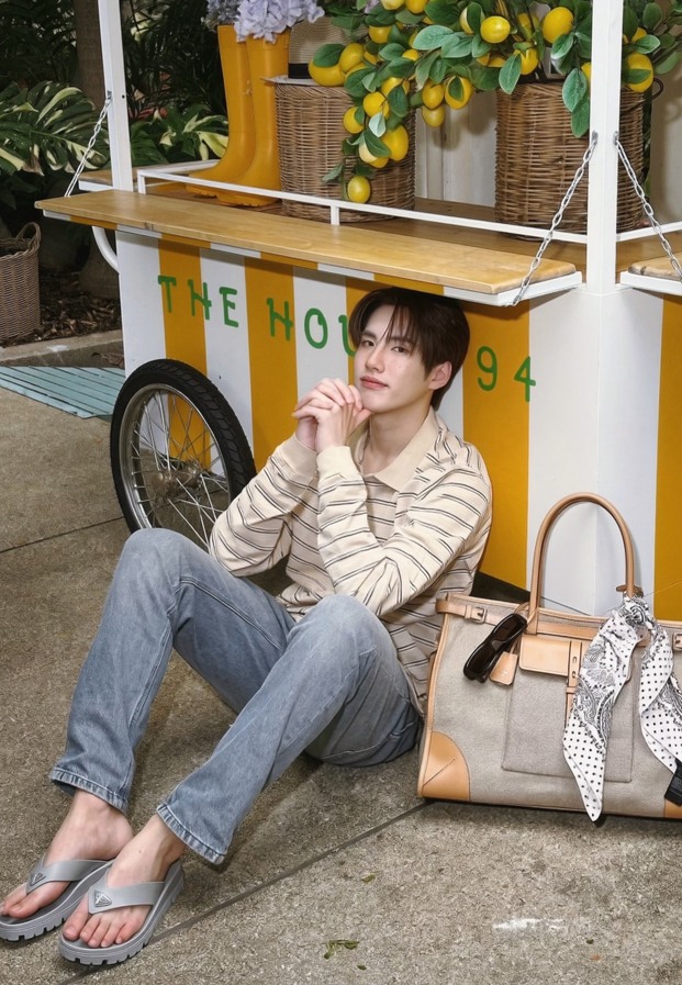 รูปเดี่ยวลุคหล่อจาก Instagram ลำดับ 2